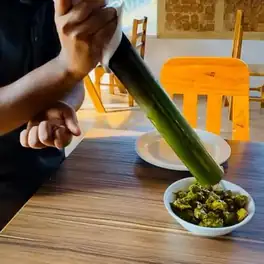বাঁশের চোঙায় রান্না