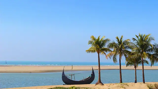ইনানী ও পাটুয়ারটেক প্রবাল সৈকত