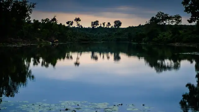 মাধবপুর লেক