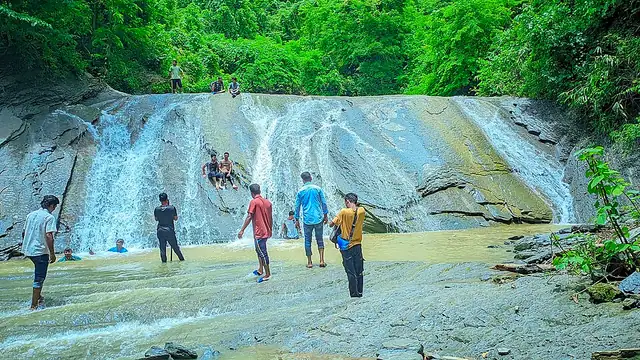 নাপিত্তাছড়া ট্রেইল