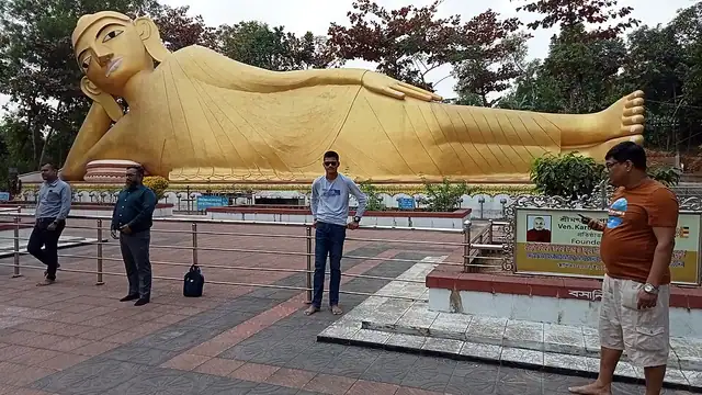 রামু বৌদ্ধ বিহার ও শতফুট বুদ্ধমূর্তি