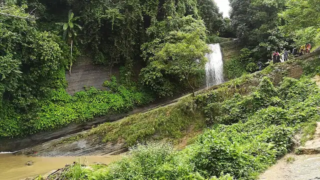 রিসাং ঝর্ণা